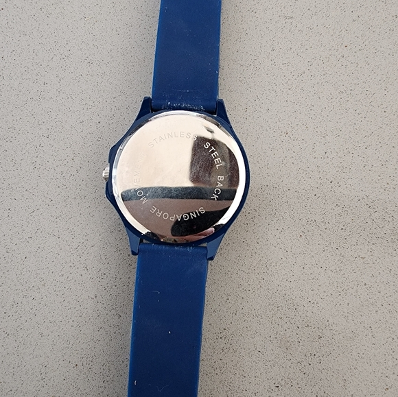 Eikon Silicone Watch - Picture 3 of 4